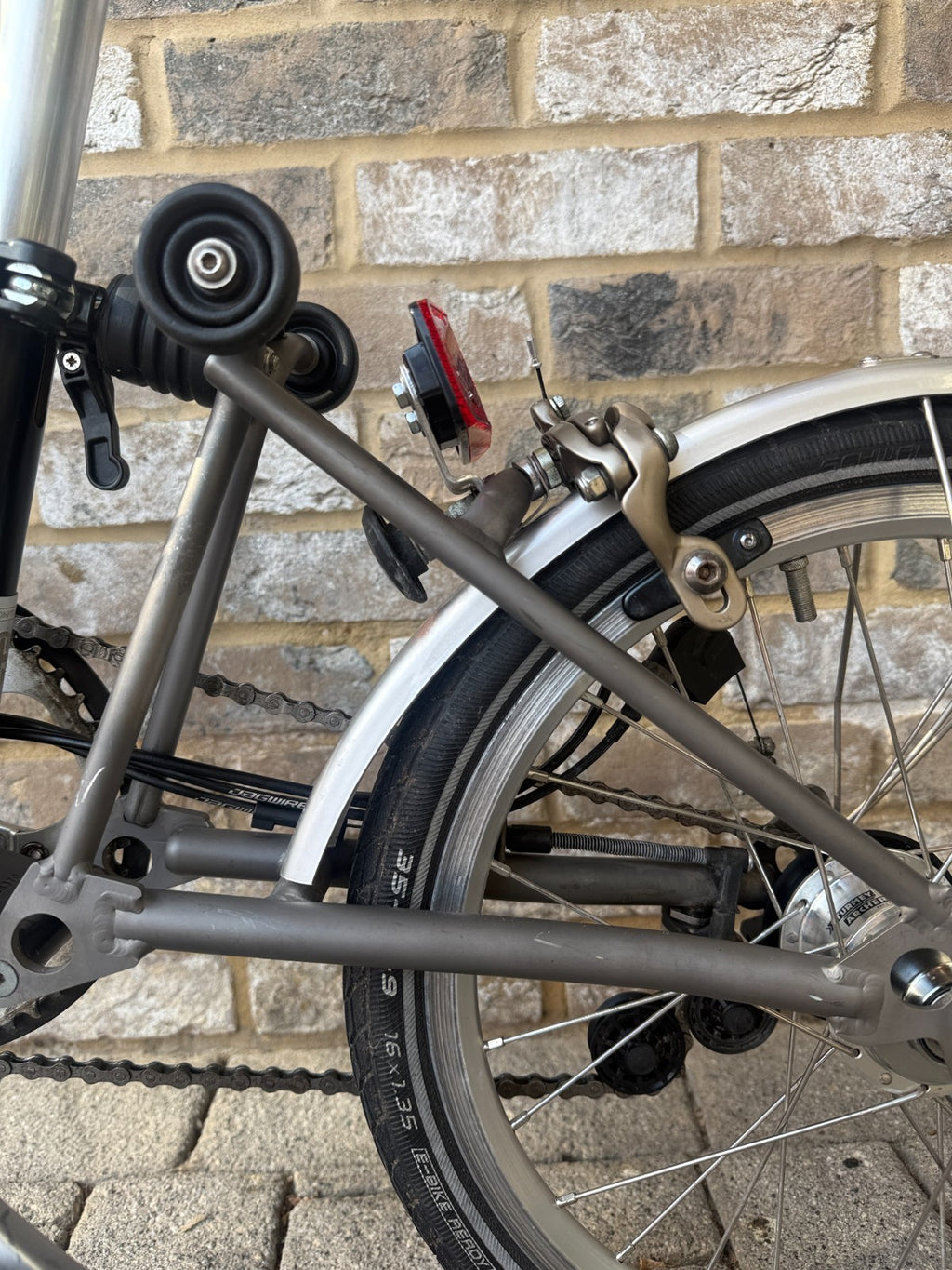 Brompton S6L-X Black - Superlight Titanium - WORLDWIDE SHIPPING
