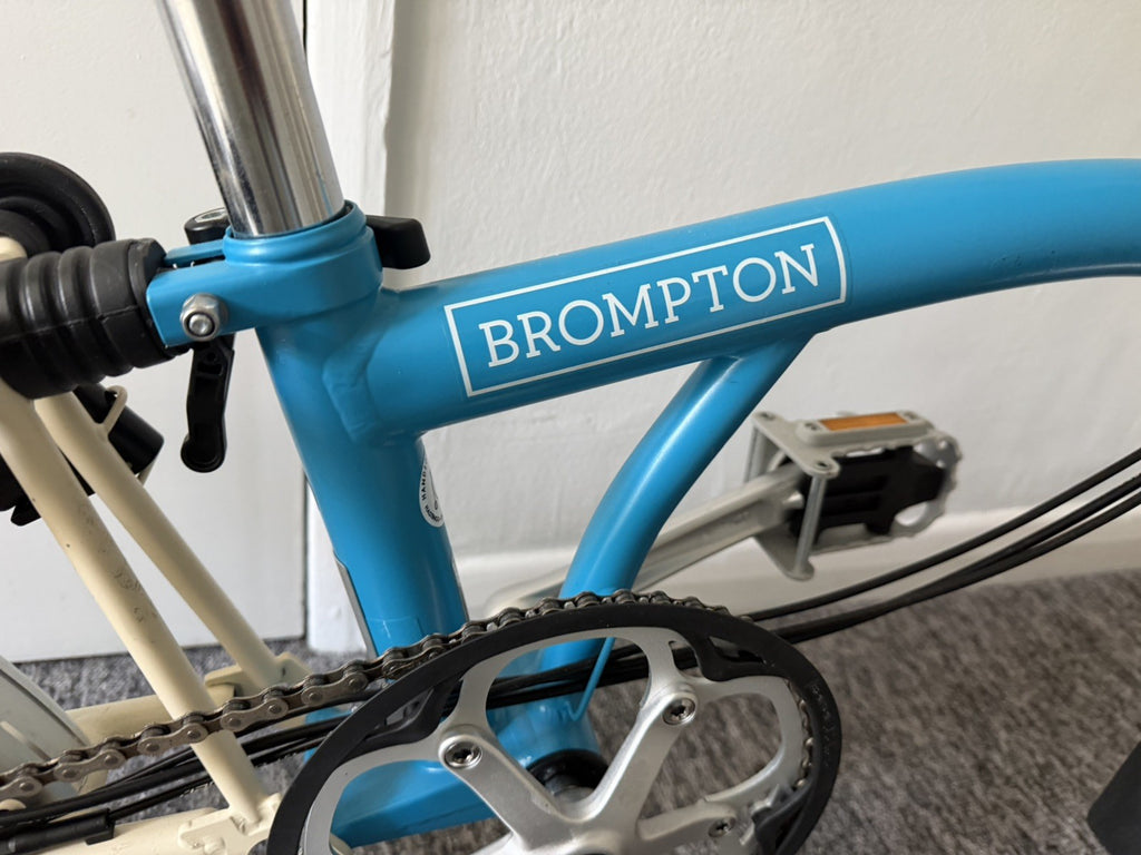 Brompton C Line M6R (6 Speed) folding bicycle - Blue (Excellent Condition)