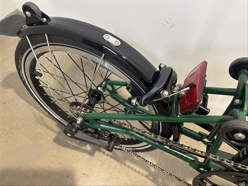 Brompton C Line 2 Speed 2023 Mid Handlebar Folding Bike - Racing Green