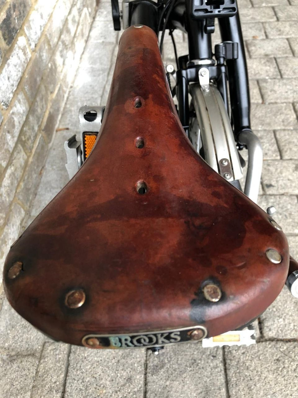 Brompton Black 3 Speed Mid M3L with Brooks Saddle & Grips - WORLDWIDE DELIVERY