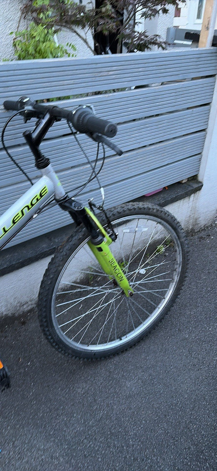 Challenge Beacon Adult Folding Mountain Bike - Size 24 Inch Wheels