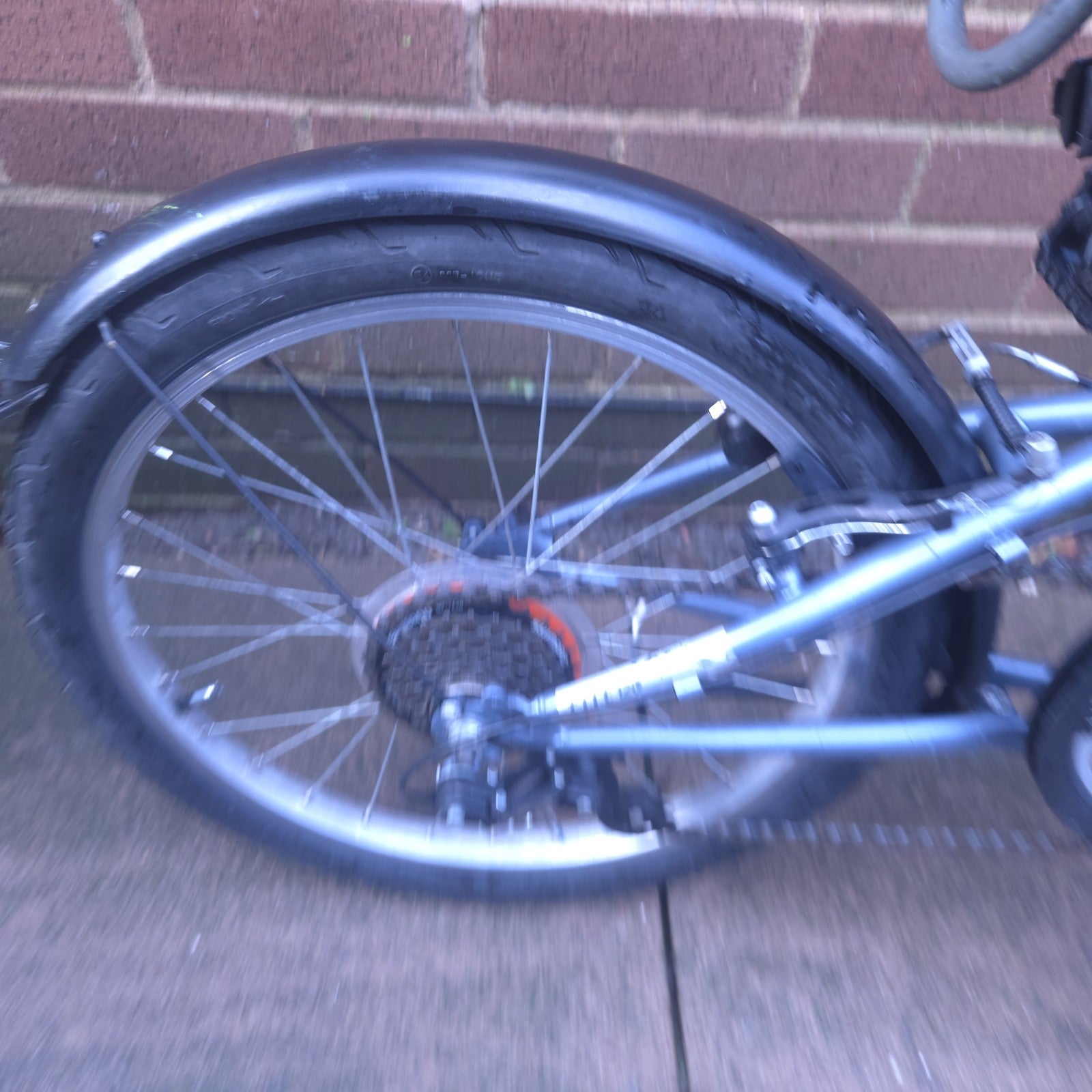 BTWIN Folding Bike 20-inch Tilt 120 Good Condition Collection Only