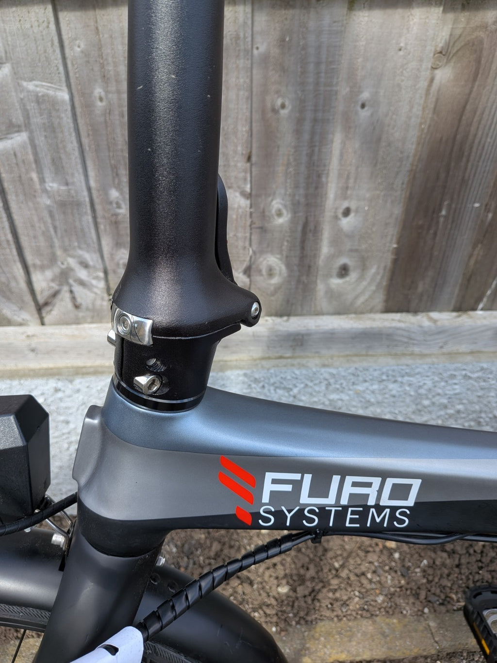 Carbon Fibre Frame folding bike,9 Speed, Hydraulic Brakes, BRAND NEW,L@@k