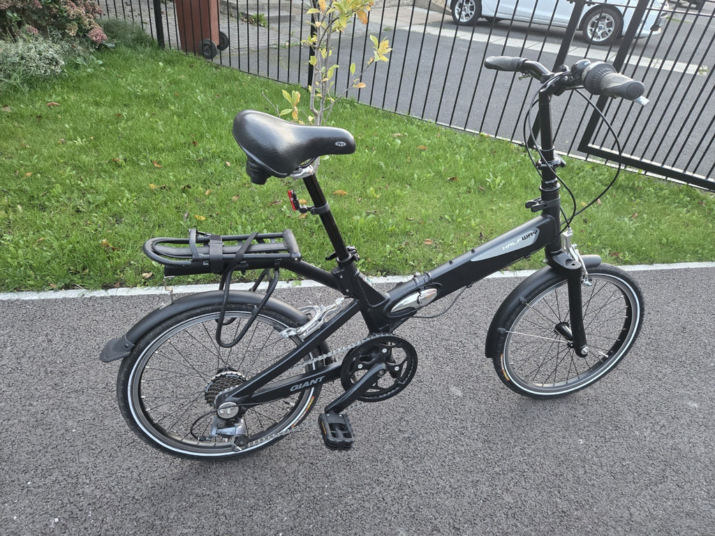 Giant Halfway Folding Bike 20'' Wheels