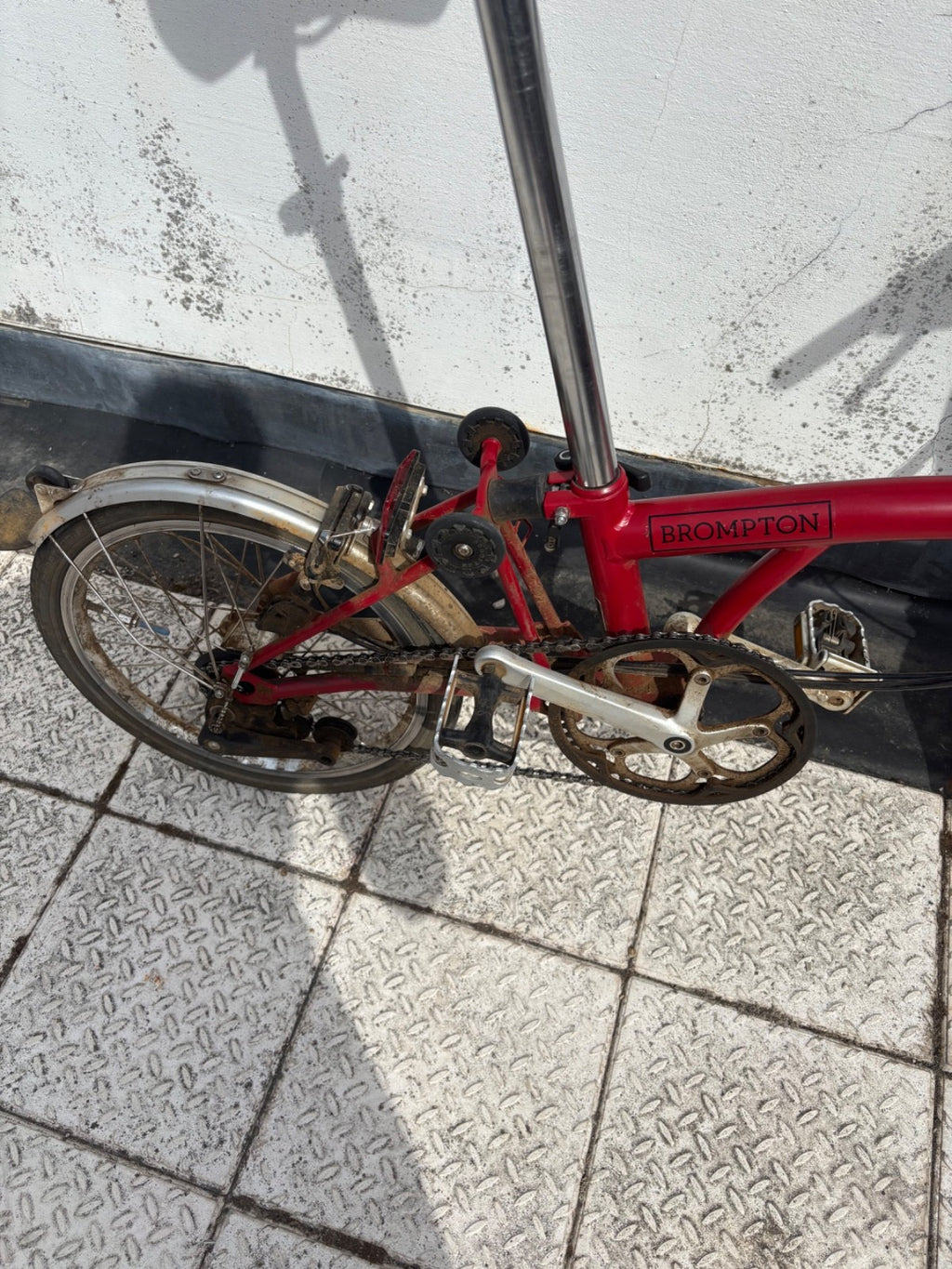 Brompton C Line. Red. Working condition — needs servicing.