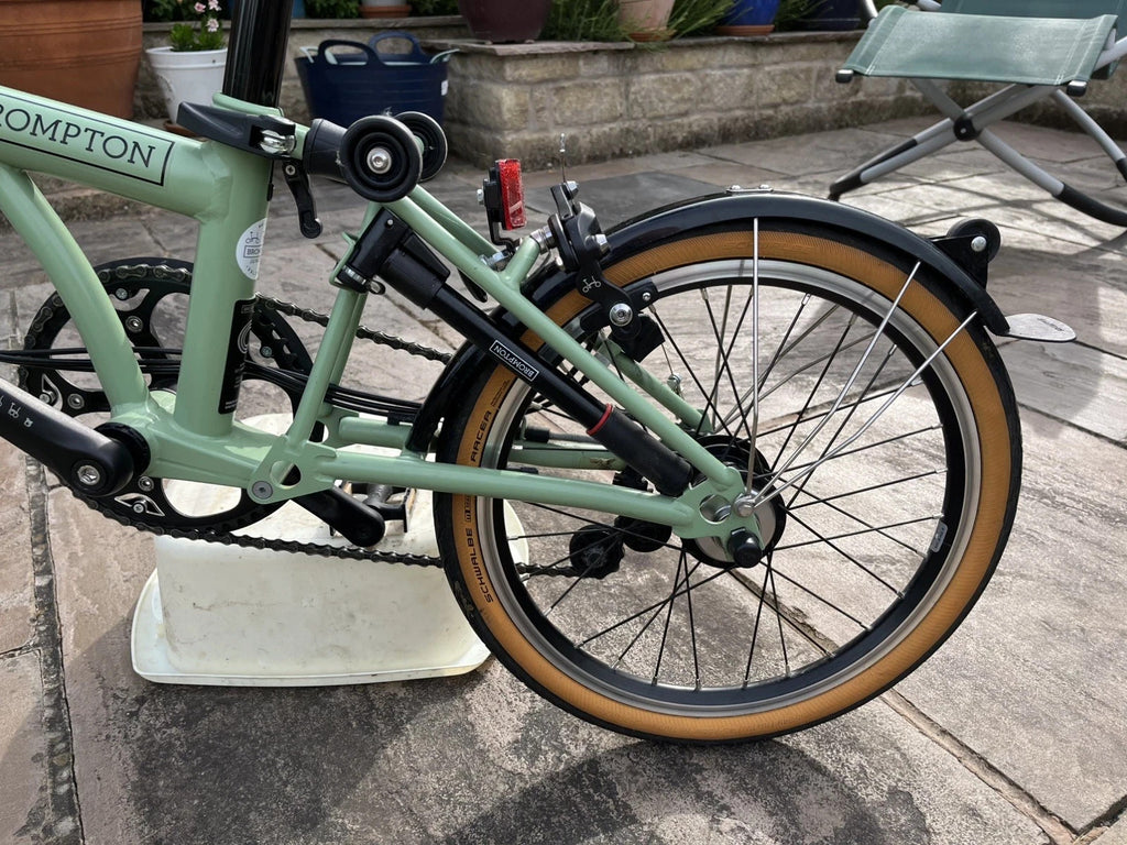 Brompton C Line H6R (6 Speed) folding bicycle - SAGE GREEN (MINT CONDITION)