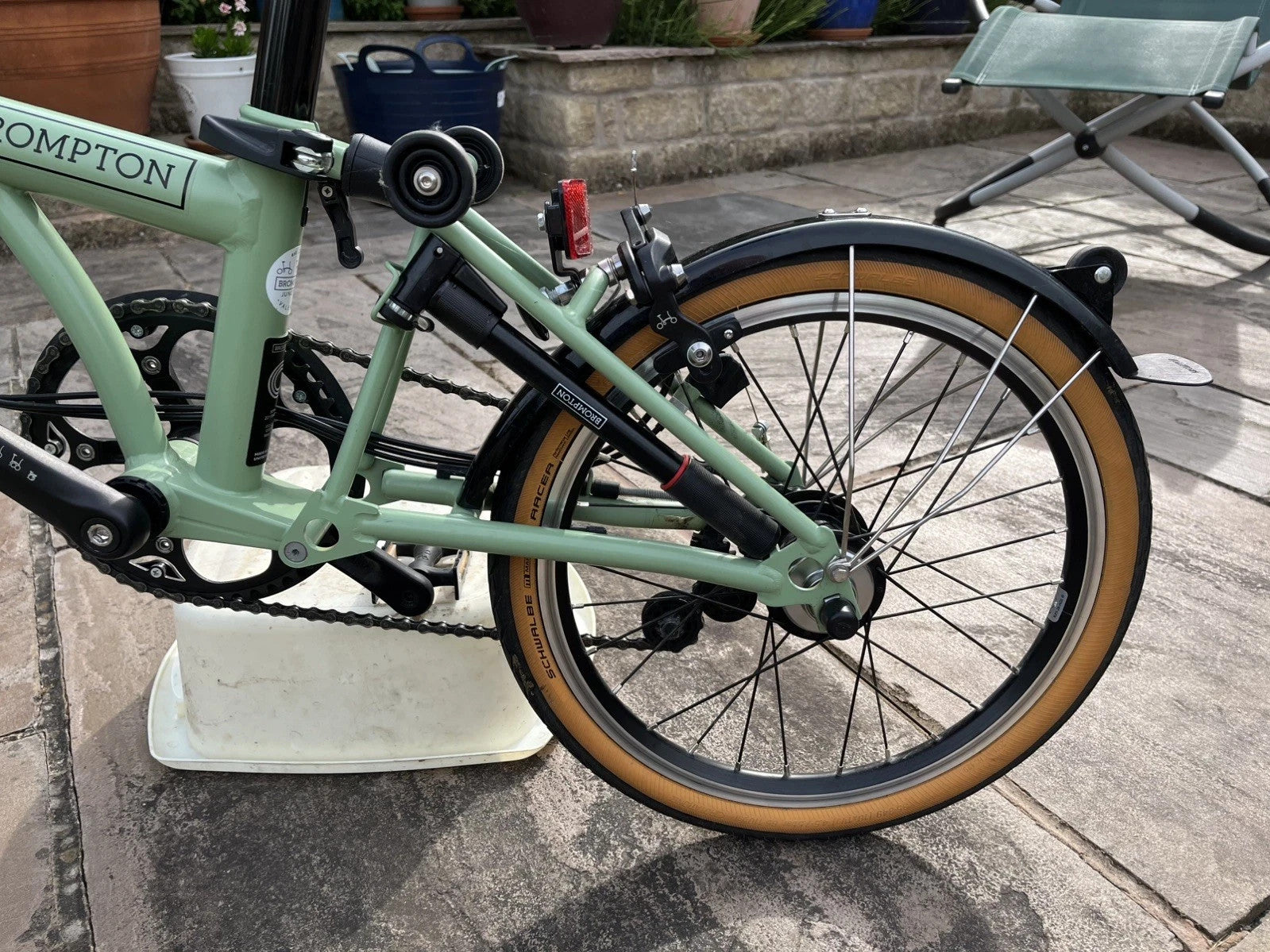 Brompton C Line H6R (6 Speed) folding bicycle - SAGE GREEN (MINT CONDITION)