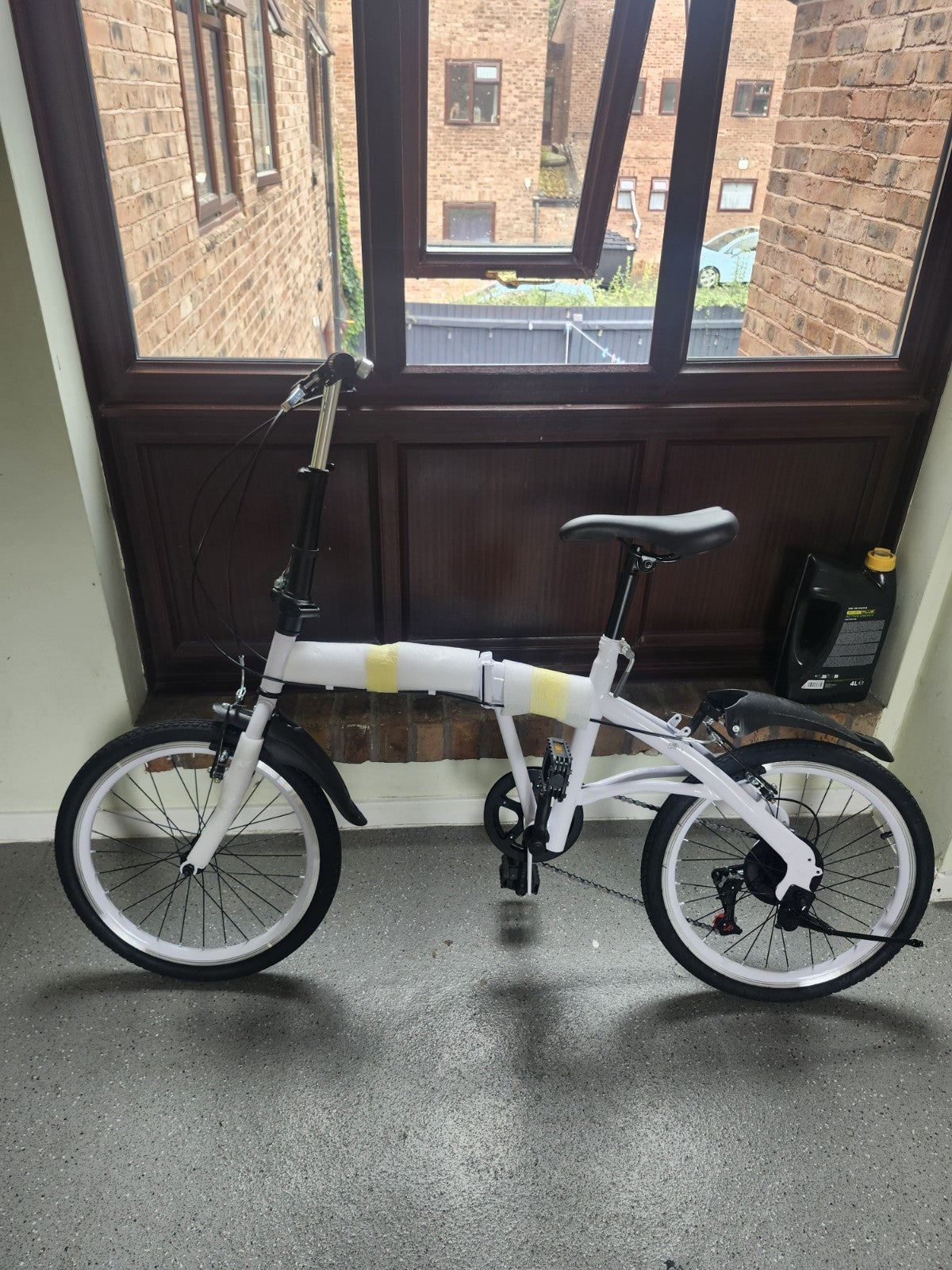 Brand New  Folding Bike – White – Never Used –