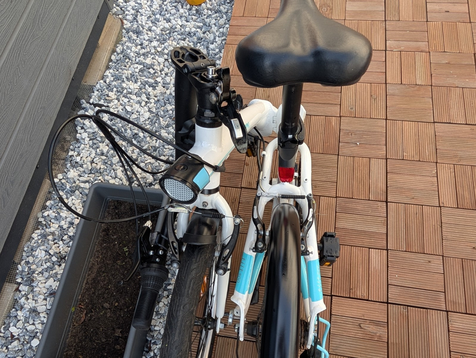 Decathlon B’TWIN Tilt 500 Folding Bike – White & Blue – Great Condition