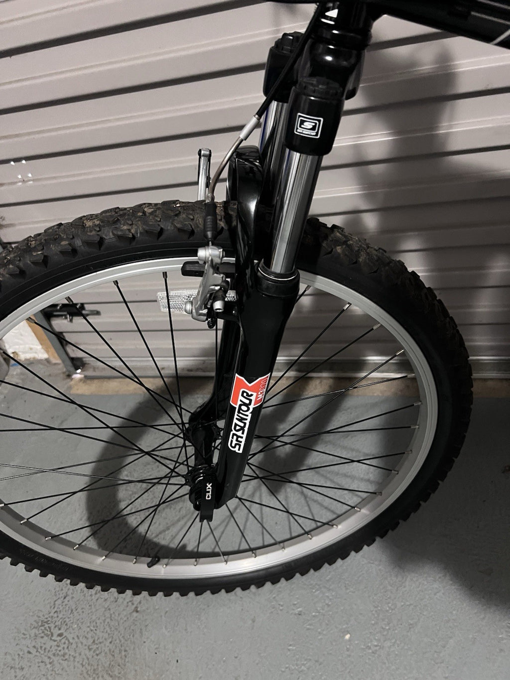 Montague X50 Folding Mountain Bike 16in Black Front Suspension V-Brake