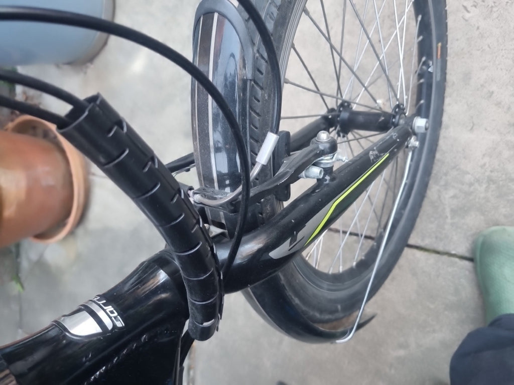 Carrera Cross City Unisex  Folding Bike Halfords