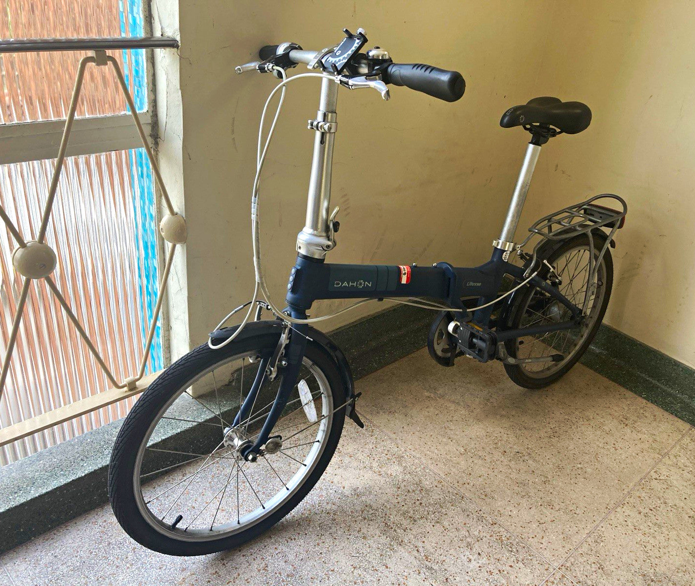 Dahon Vitesse D3 compact Alloy Folding Bike