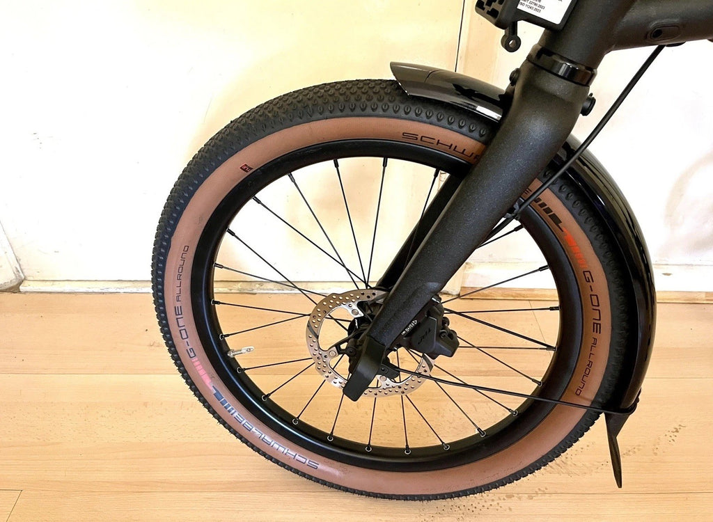 Brompton G Line 2026 with Roller Frame - 8-speed, Space Black, Medium