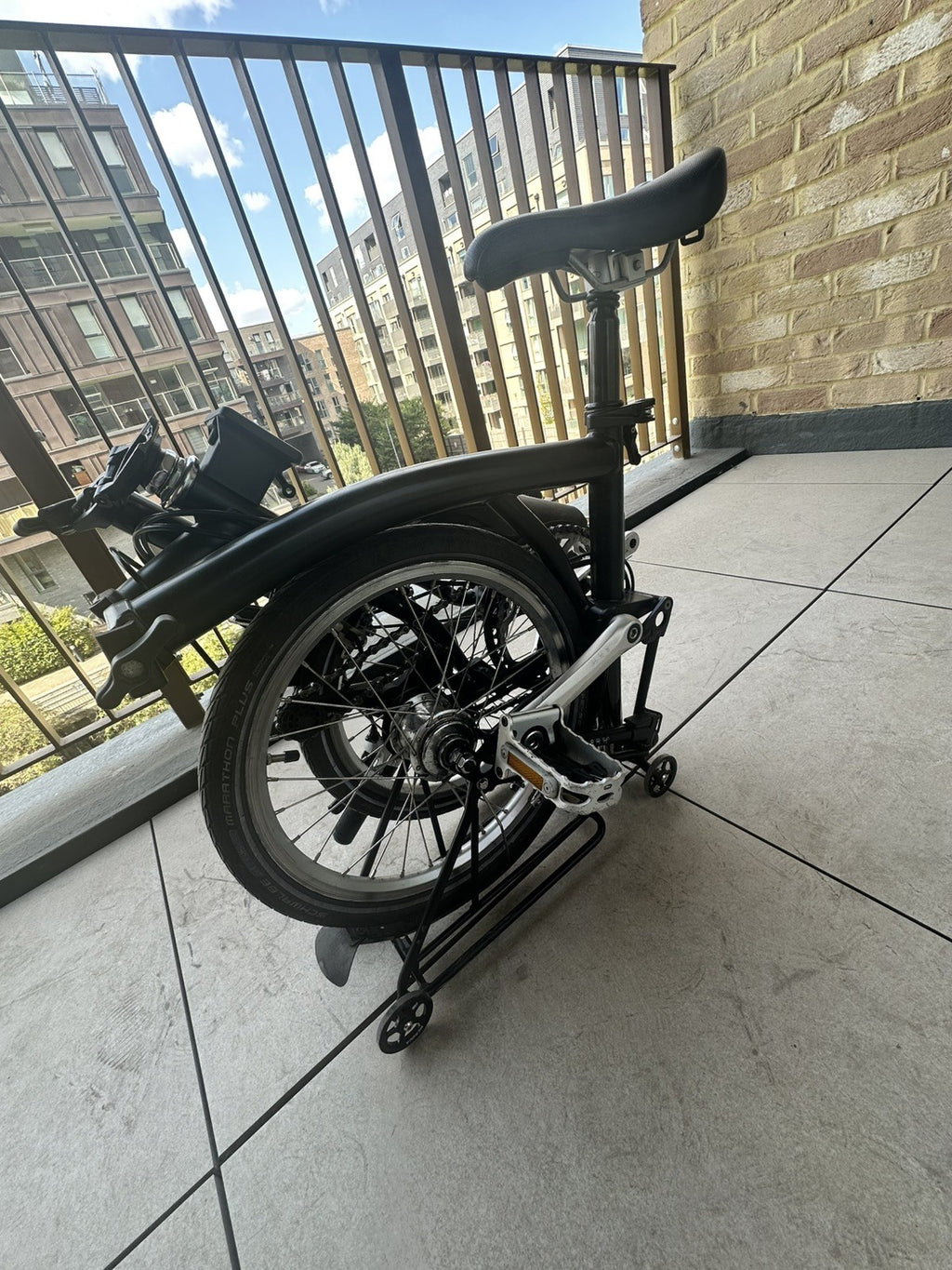 Brompton M6R 6Speed Folding Bike 2016 Black Rear Rack + Pump + Extended Seatpost