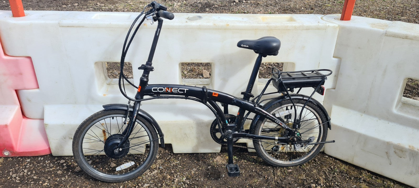 2 X Coyote Connect Foldng E Bikes