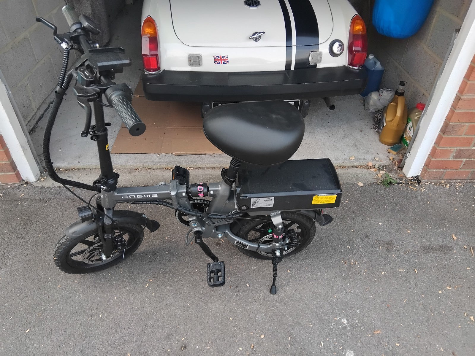 engwe d series bike , great condition,  only rode once 1 mile, foldable