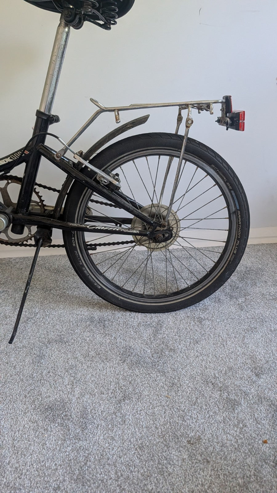 Folding Bicycle, Adults size 20 inch wheels condition used. Collection only!