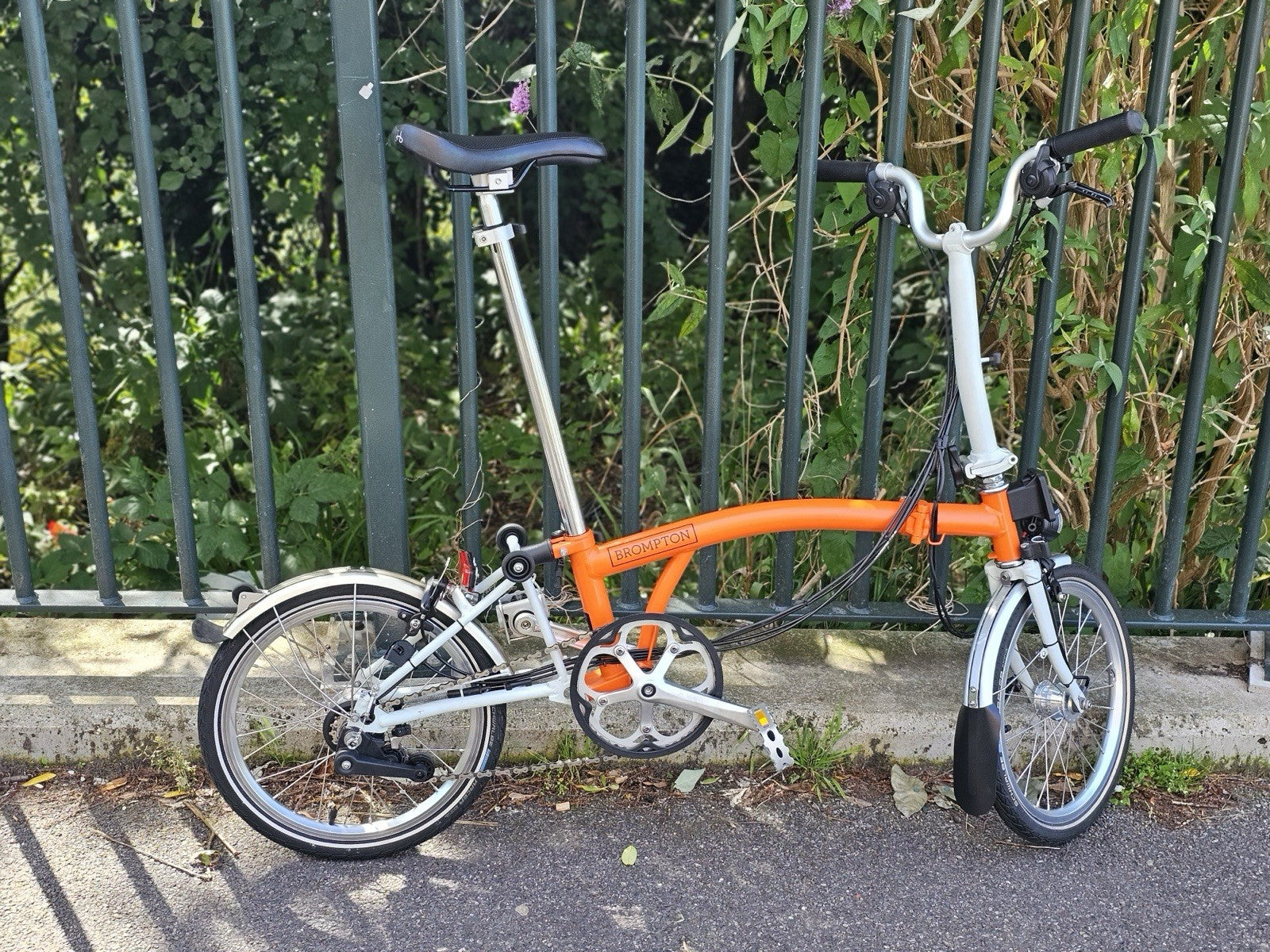 Brompton Folding Bike 16in Wheels Orange/white Silver Mudguards Cruiser Bar
