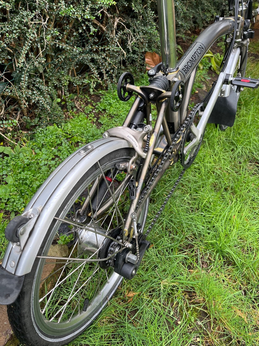Brompton M6L 6 speed dynamo lights raw lacquer Brooks saddle, bag