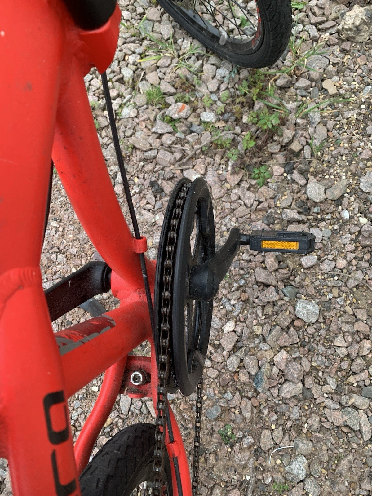 Carrera Intercity Folding Bike 20" Wheels, 8-Speed RevoShift Gears