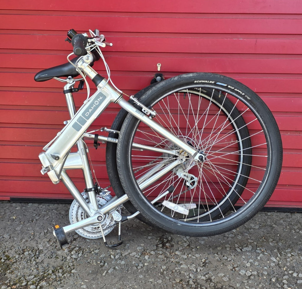 DAHON EXPRESSO FOLD UP FOLDING BIKE (42cm FRAME SIZE w/ 26" WHEELS) VG CONDITION