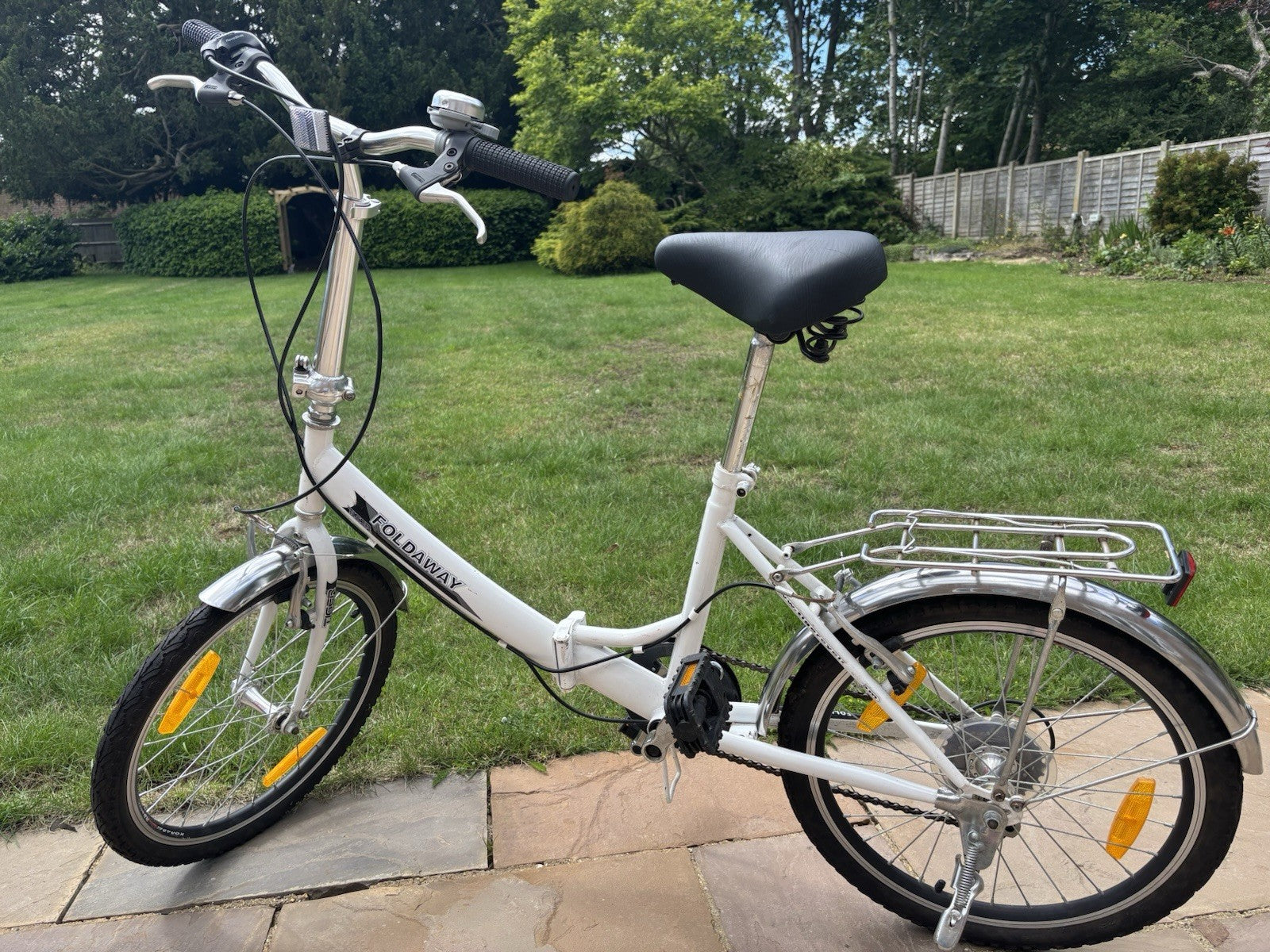 Tiger Foldaway White Unisex Folding Bike. Great Condition.