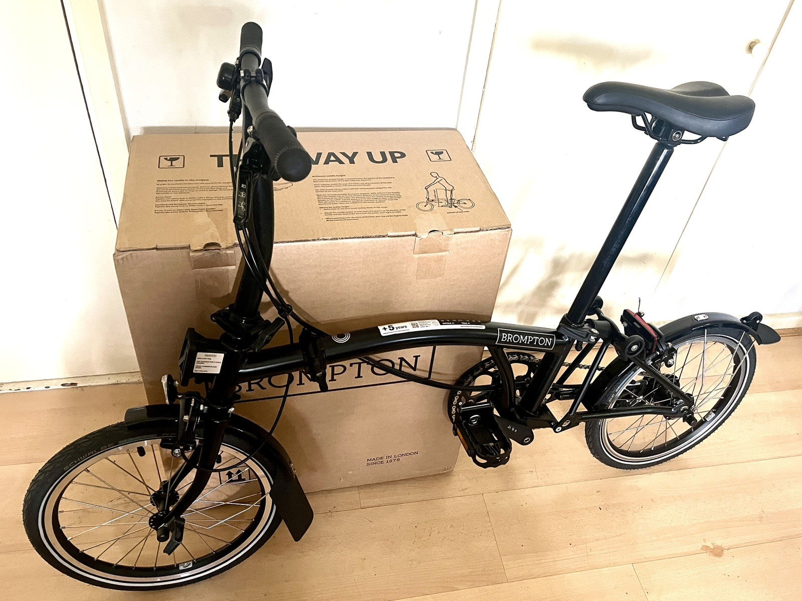 Brompton C Line Explore, 6-Speed, Black, Black Ed, Low Handlebar 2025