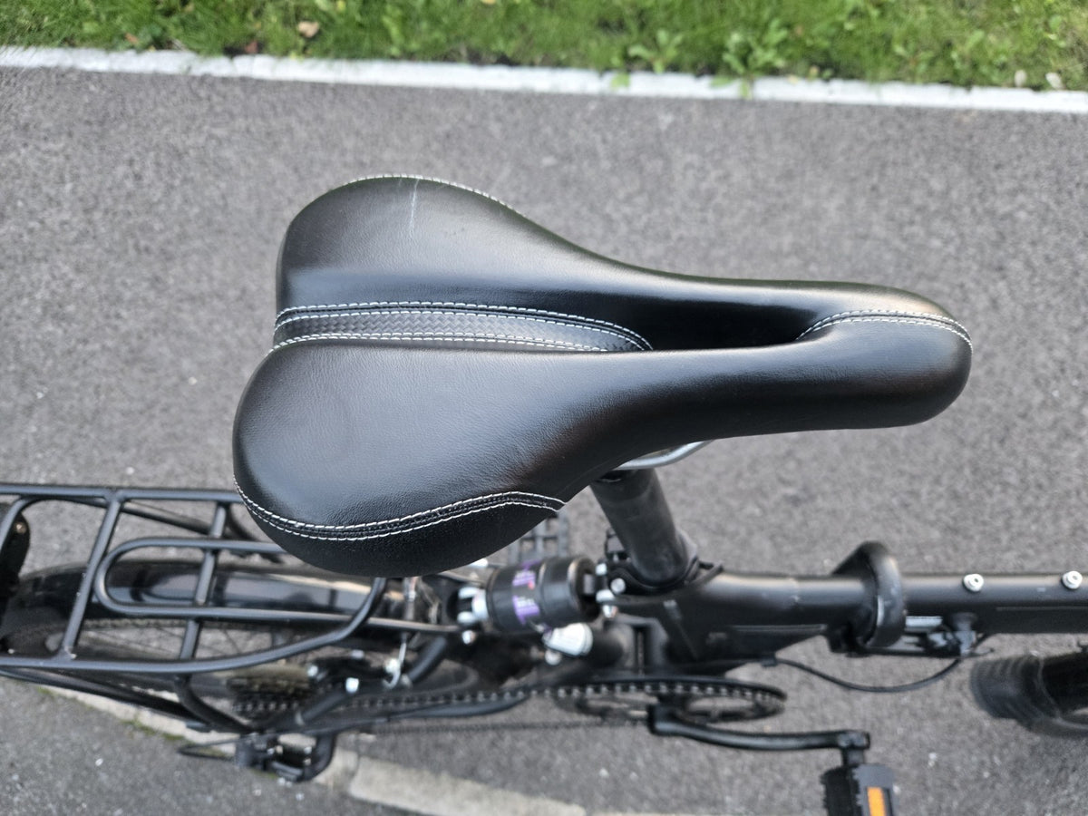 Dahon Vitesse 7 Folding Bike In Satin Black - Superb