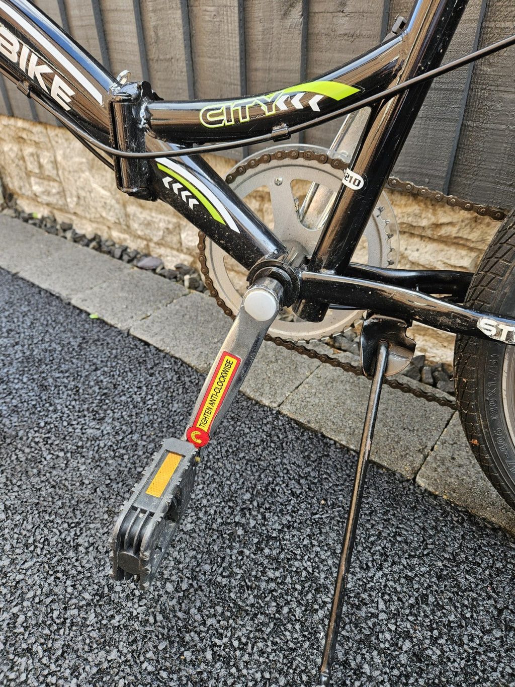 Stowabike City Folding Bike 20in Wheels 6-Speed Black/Green/White
