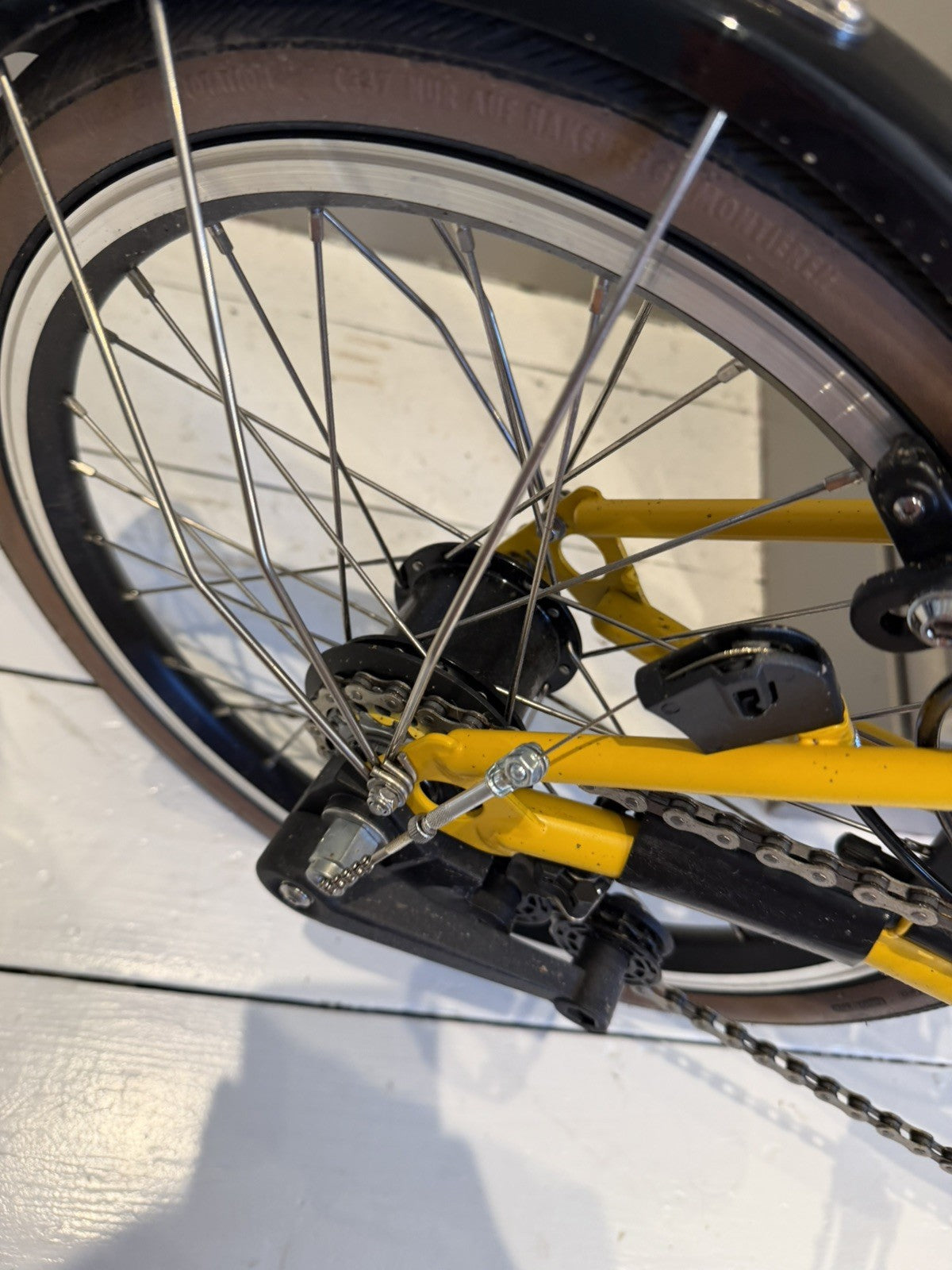 Brompton 2025 C-Line 6-speed High Handlebar - Yellow - Excellent Condition
