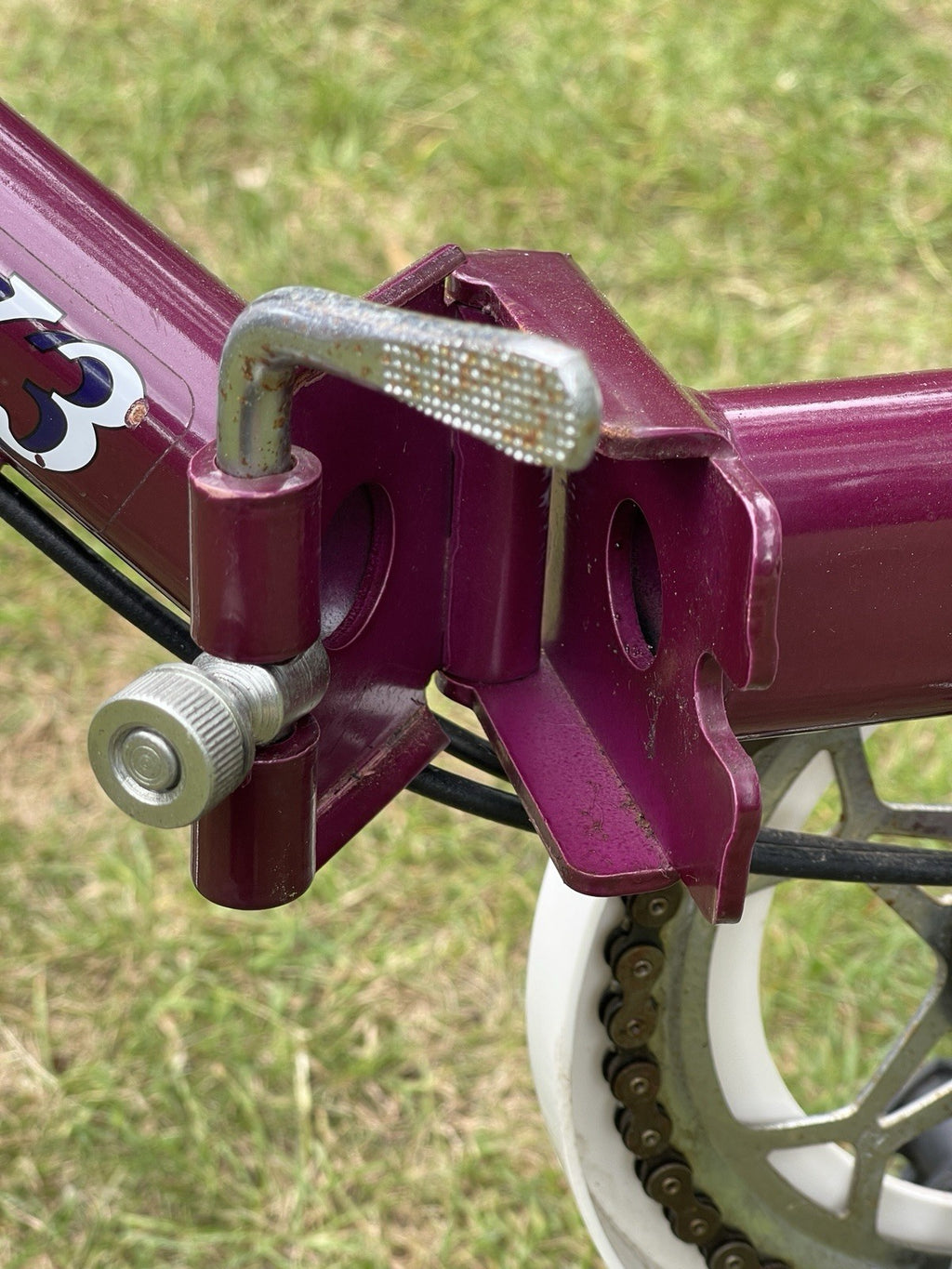 Universal Stowaway 3 Folding Bike 3 -Speed, 20" Wheels, Scruffy