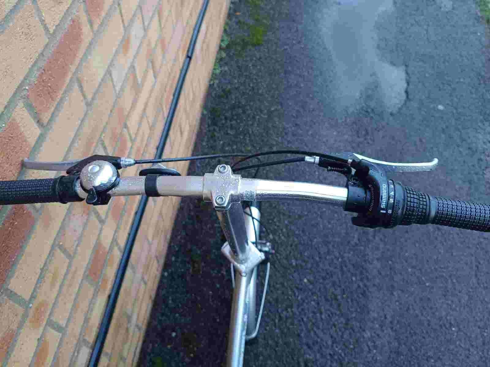Aluminium Apollo Transition folding bike in good condition with a comfort saddle