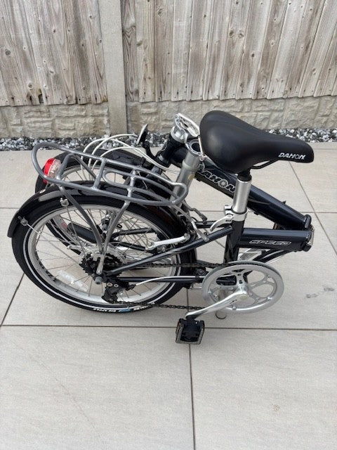 Dahon Speed folding bike, 7 gears, 20" wheels, metallic grey. With storage bag.