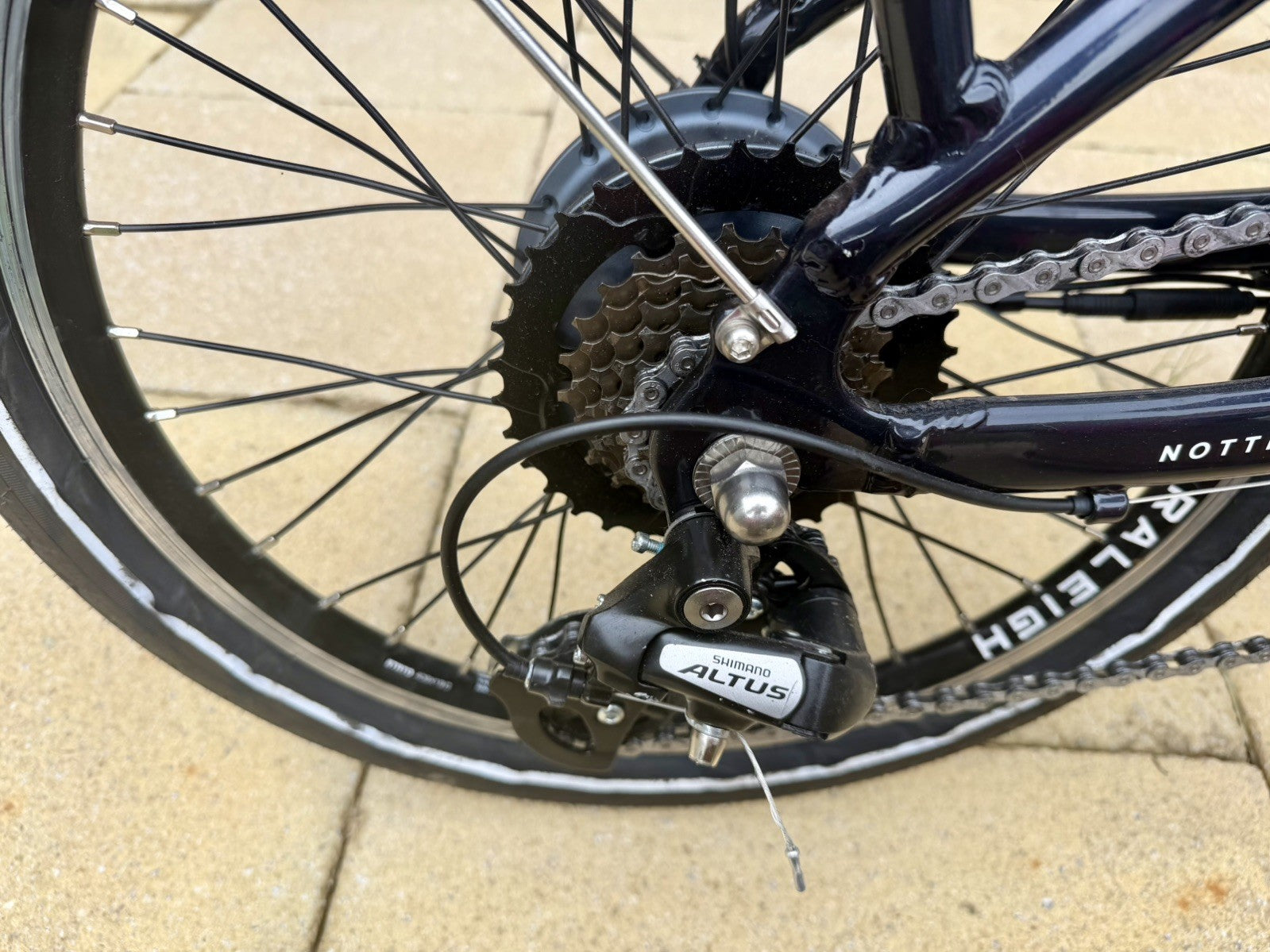 Raleigh Stow Way Compact Lightweight Folding  Bike