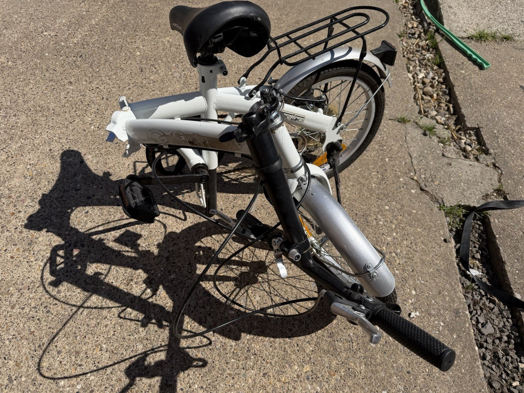 Apollo 6 Speed Shimano Folding Bike One Of 2
