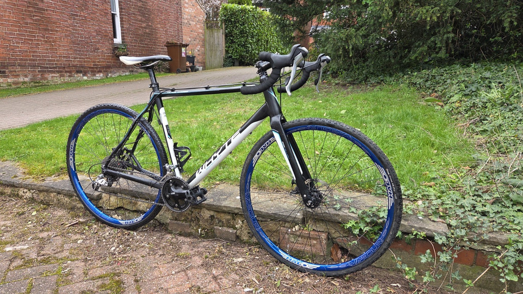Whyte Gravel Road Bike  Medium  54 Halo TRP 105