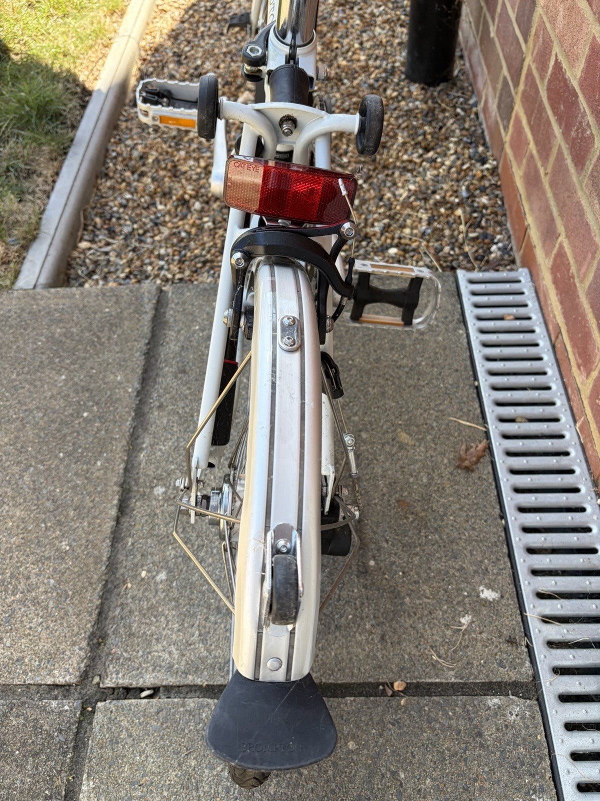 Brompton M3L 3 Speed Folding Bike 2019 White + Genuine Brompton Bag