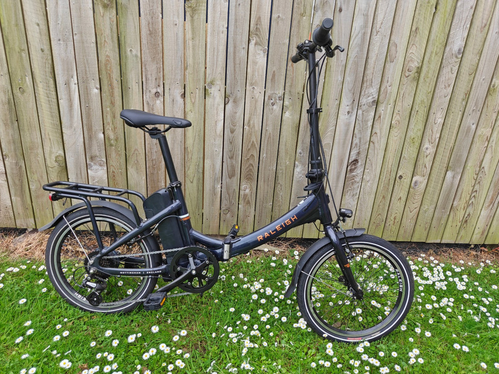 Raleigh Stow-E-Way Folding Bike - Dark Blue