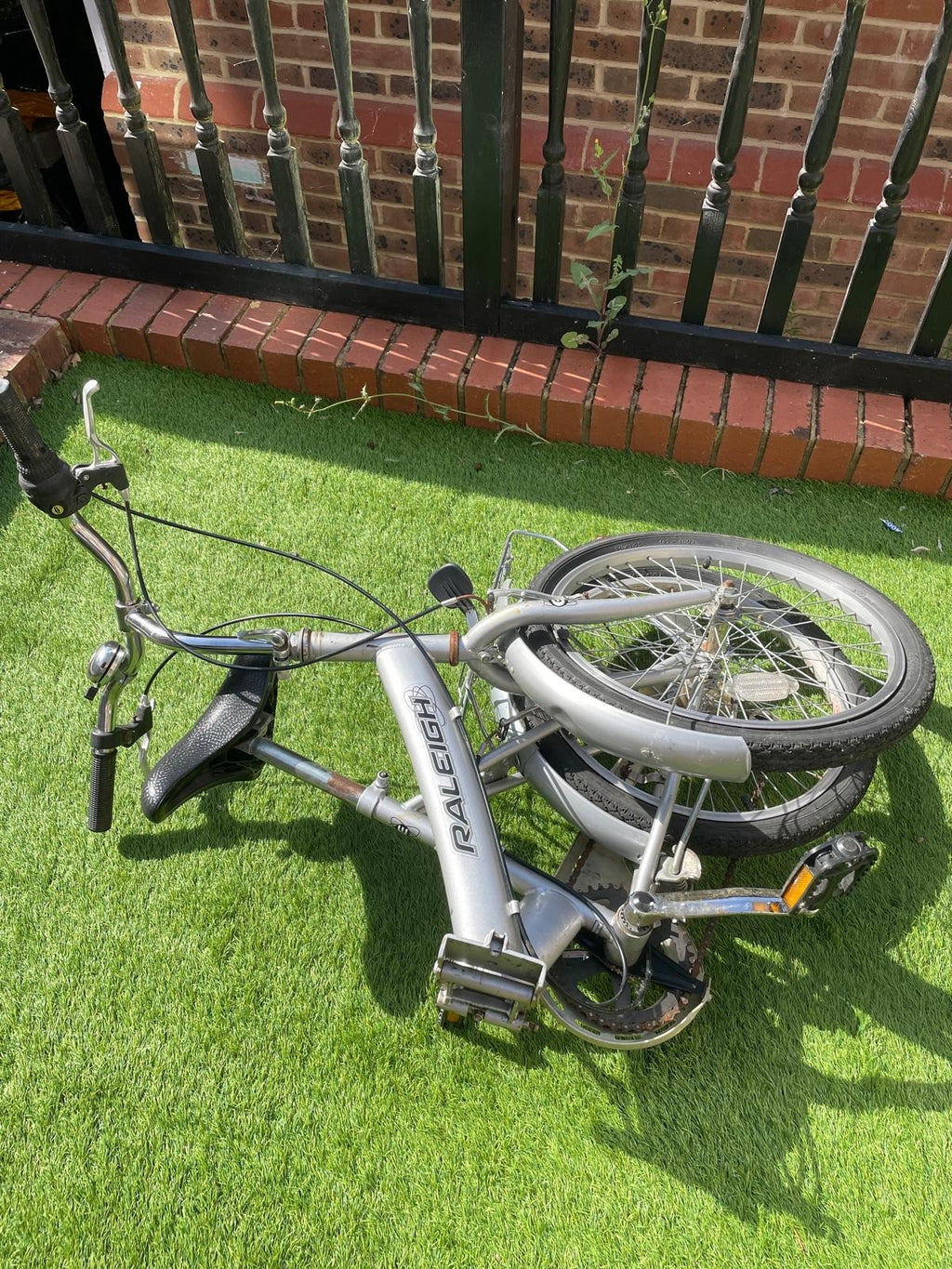 Raleigh Eclipse - 6 Speed Folding Bike