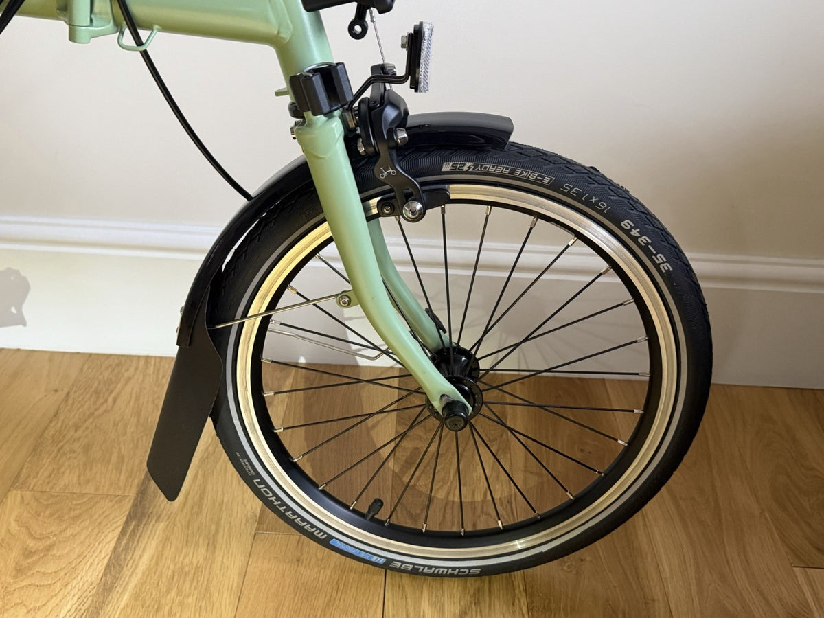 Brompton C Line M Frame Matcha Green 6 speed USED ONCE