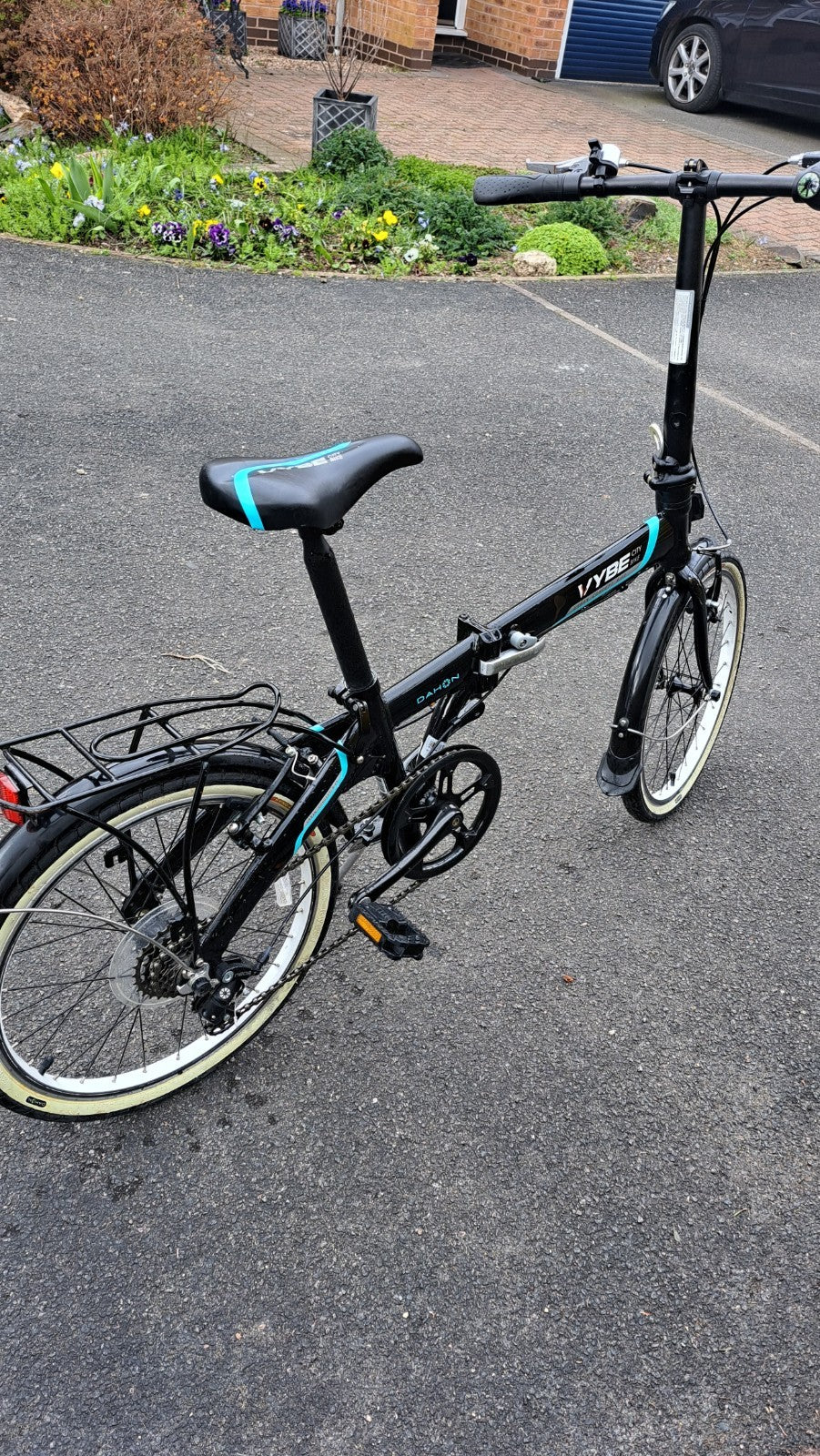 Dahon Vybe Folding City Bike 7-Speed Matte Black