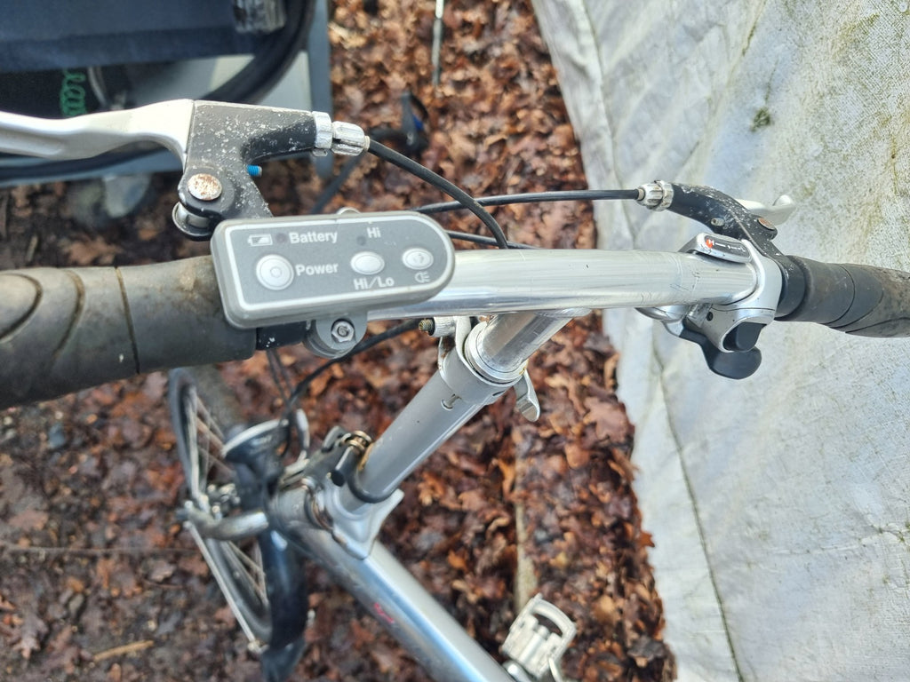 Flyer Folding E Bike With Built In Motor At The Pedals