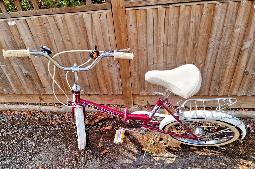 UNIVERSAL STOWAWAY 3 Vintage Folding Burgundy Bike, 3 speed. 20’ wheels,PRESTINE