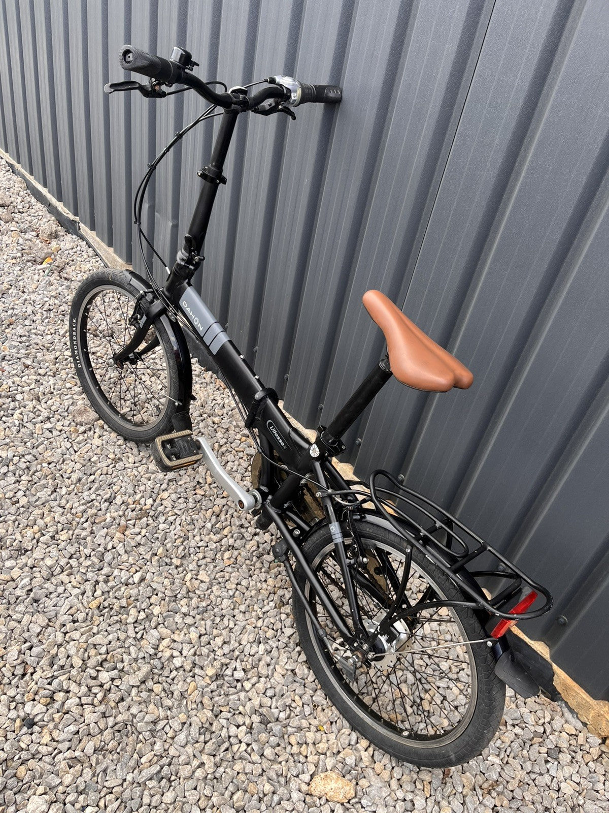 Dahon Vitesse D7HG Folding bicycle.