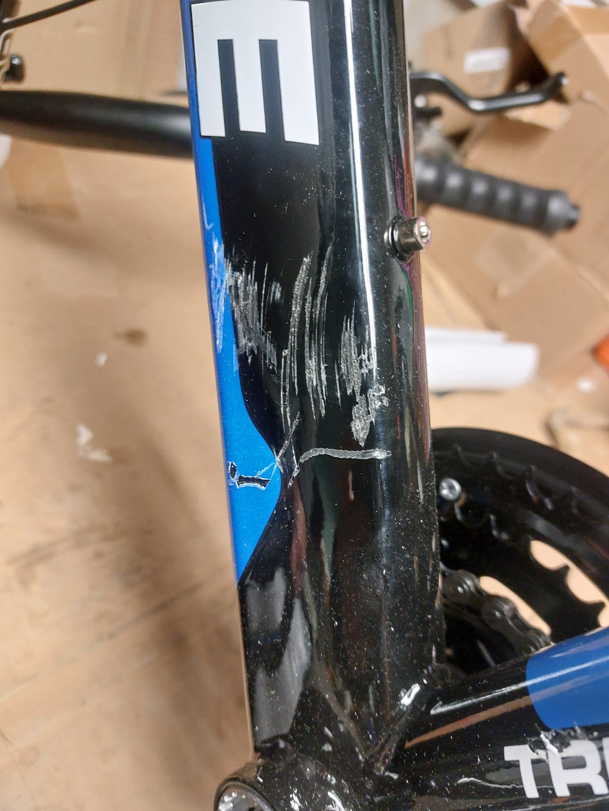 MINOR DAMAGE SEE PICS! 24" Mountain Bike 3 Spoke Wheels Mountain Bicycle