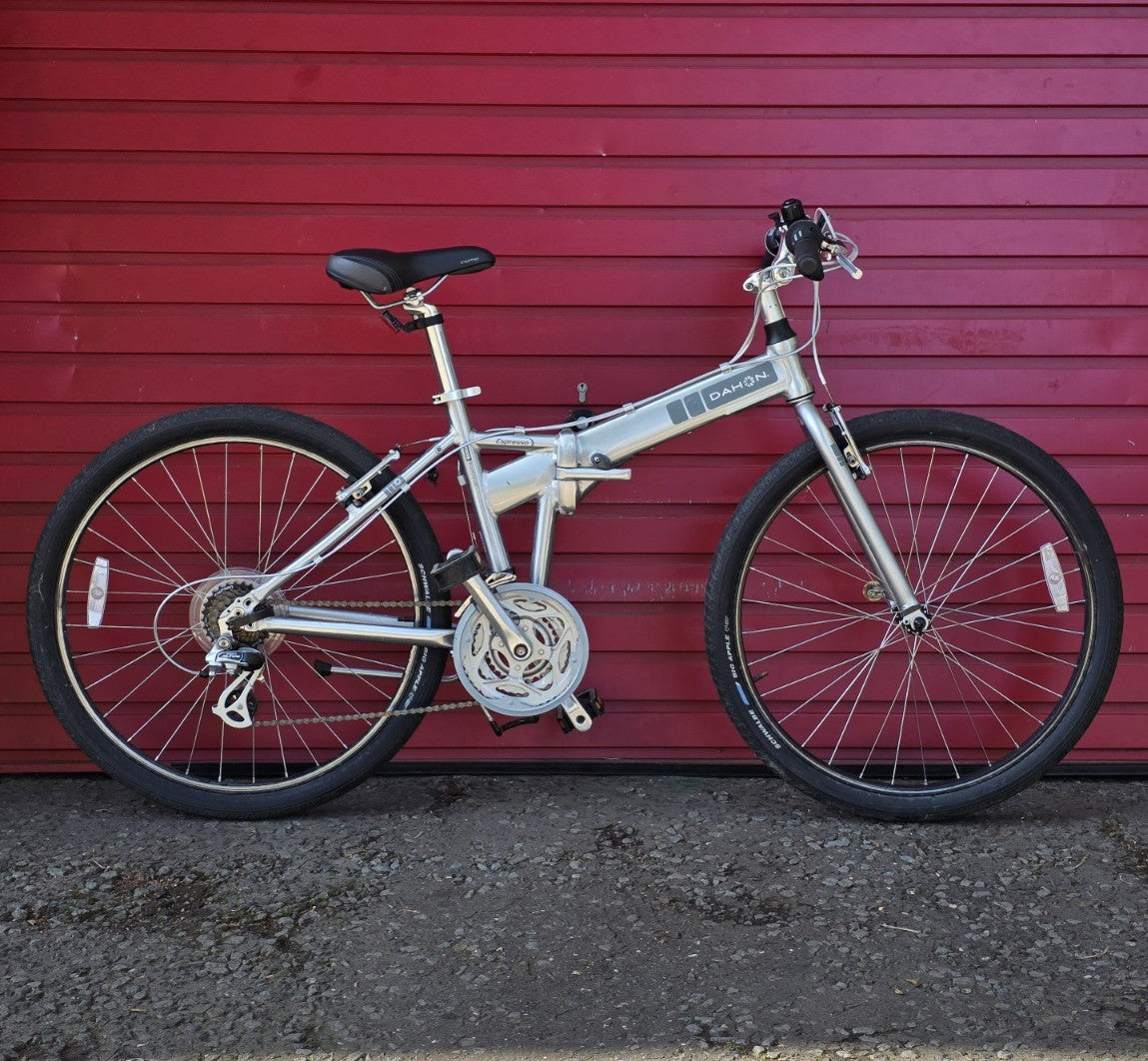 DAHON EXPRESSO FOLD UP FOLDING BIKE (42cm FRAME SIZE w/ 26" WHEELS) VG CONDITION