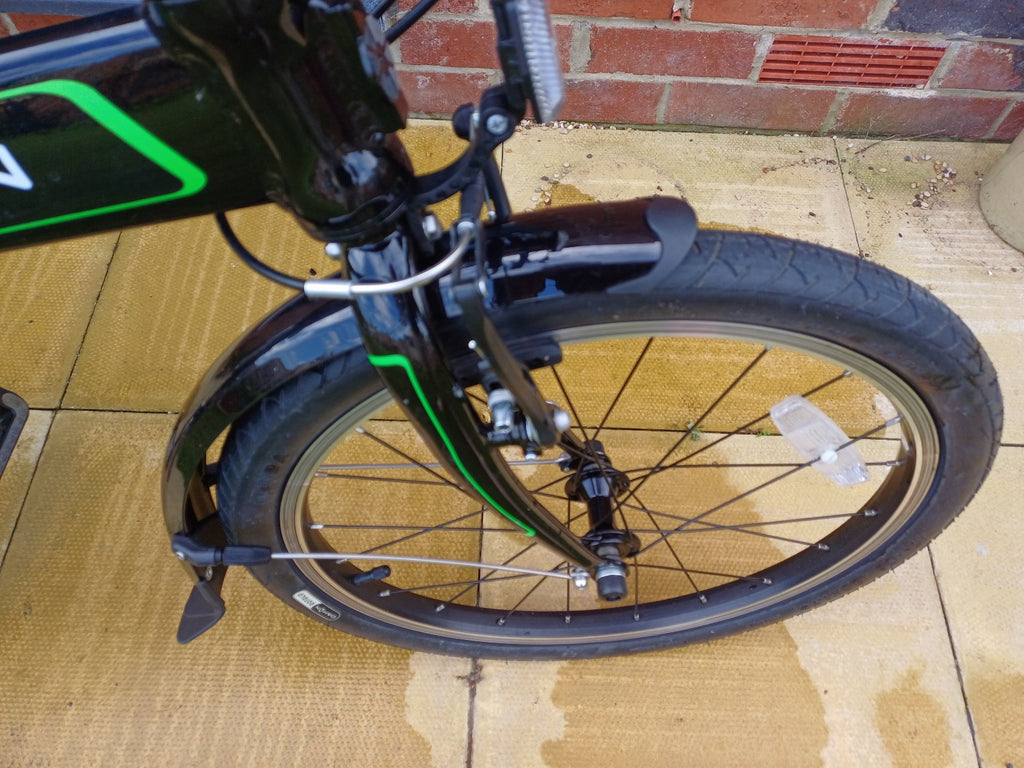 Dahon Vitesse Alloy D8 folding commuter bike, Obsidian black,  superb Condition