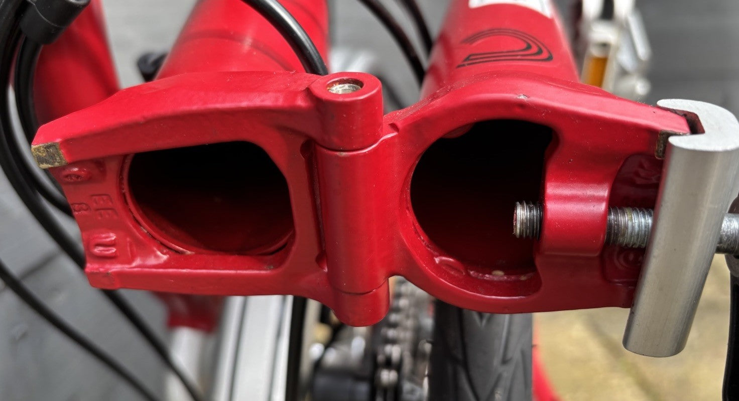 Brompton C Line 6 Speed M6L Folding bicycle in House Red - Hardly Used