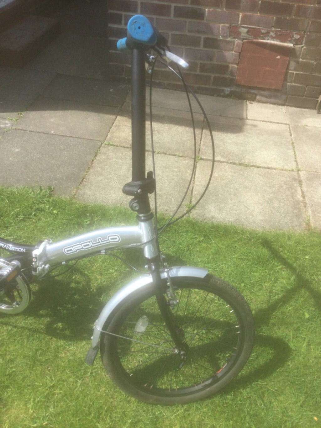 Apollo  transition folding bike 6 revoshift gears 20inch wheels adults unisex