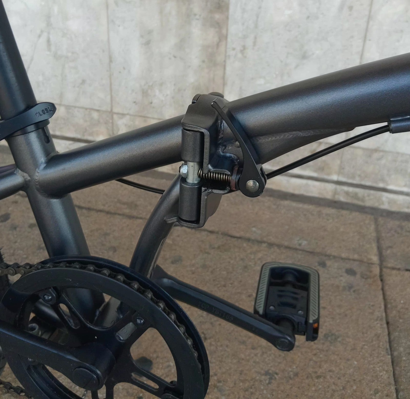 b twin 500 folding bike Used Once Perfect Condition (Gun Metal Grey Color)